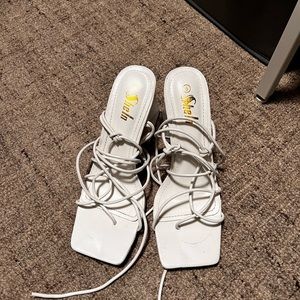 White lace up platform heels, size 8